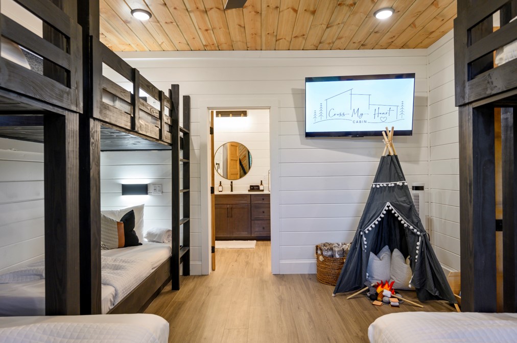 cross my heart cabin broken bow cabins