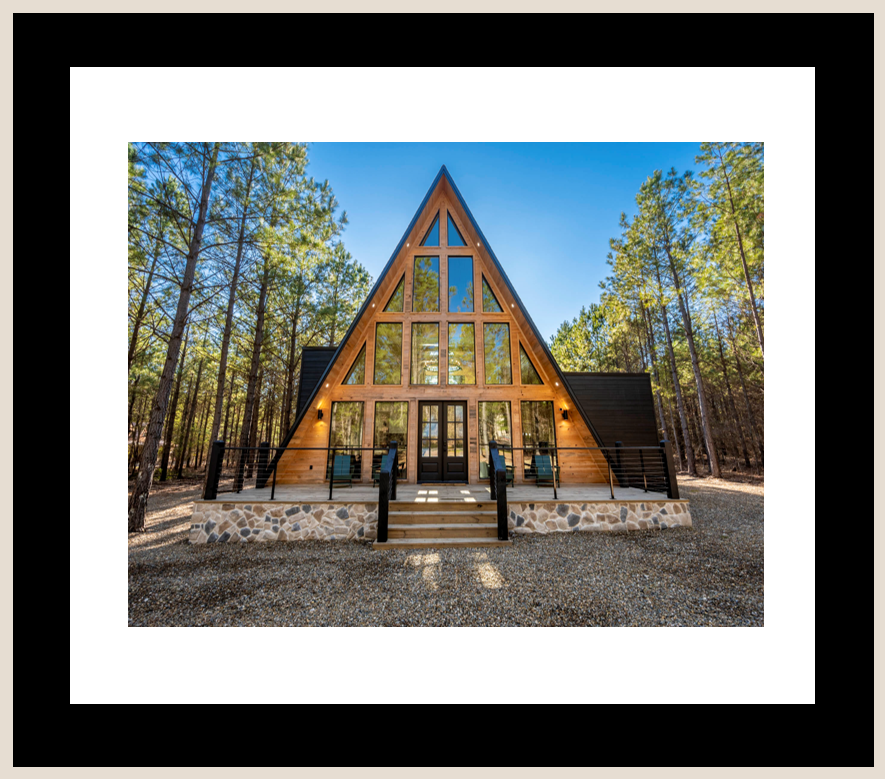 Oakie A: Luxury Cabin With Modern Amenities and a Lake View
