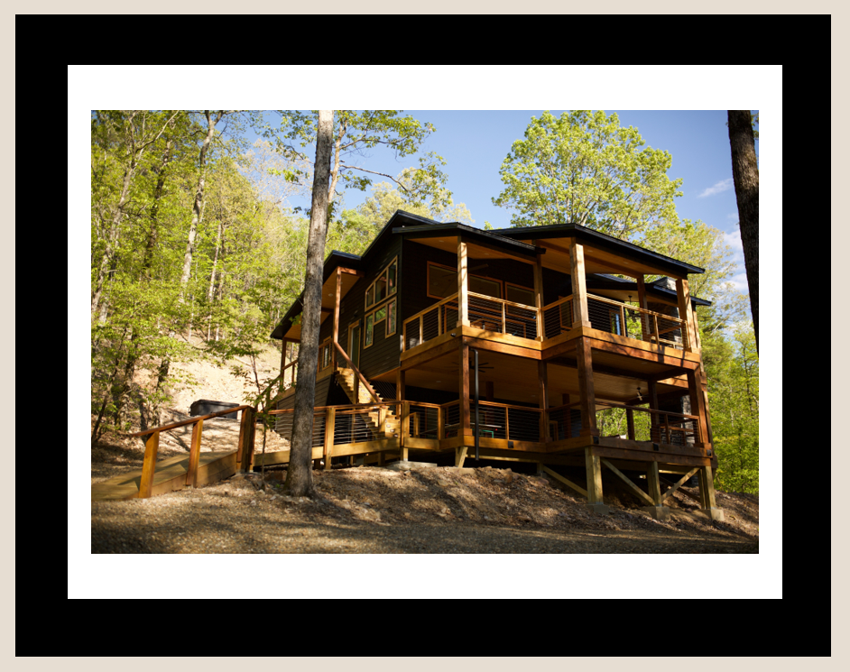Mockingbird Hill: Luxurious Forest Cabin With Treehouse Vibes